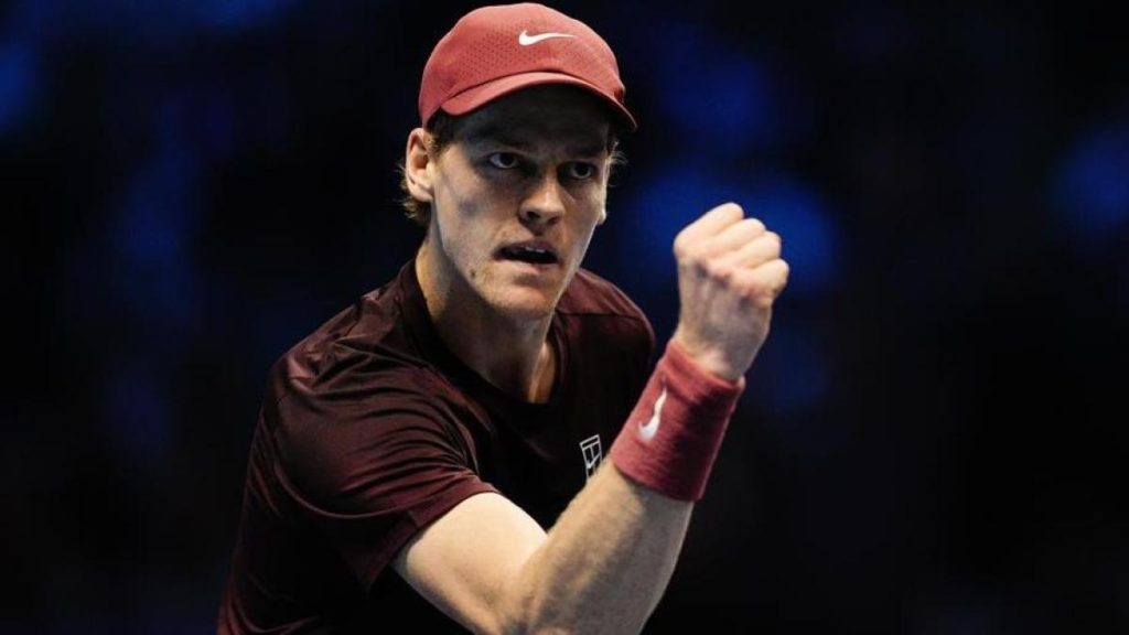 Sinner batte Zverev 6-4 6-3: è il primo semifinalista delle Atp Finals