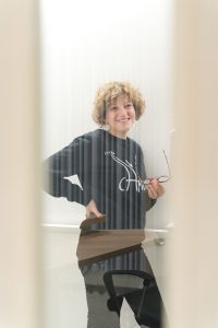 Grindeanu: Nu pun sub semnul întrebării activitatea desfășurată de Oana Gheorghiu ca reprezentantă a unui ONG, dar aceasta nu o califică pentru postul de vicepremier.