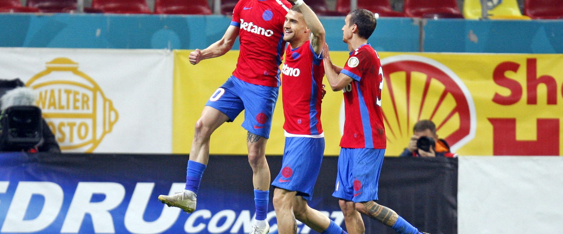 SUPERLIGA - Vedetele etapei a 14-a - Știri