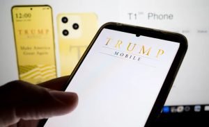 Telefonul „patriotic” T1 al lui Trump dispărut; lansarea mega amânată din nou