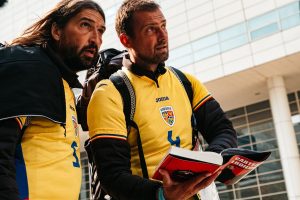 Uimitoarea sumă strânsă! Ce echipă a purtat echipamentul în ziua decisivă