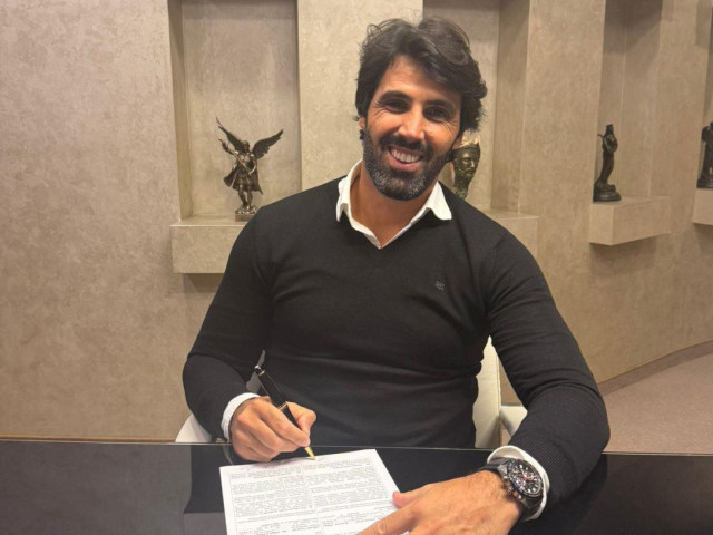 Universitatea Craiova și-a prezentat noul antrenor!