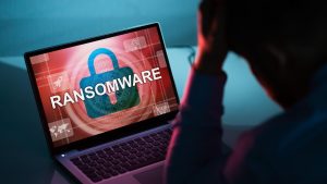 Specialiști în securitate cibernetică, menționați să te apere, acuzați că au ajutat ransomware