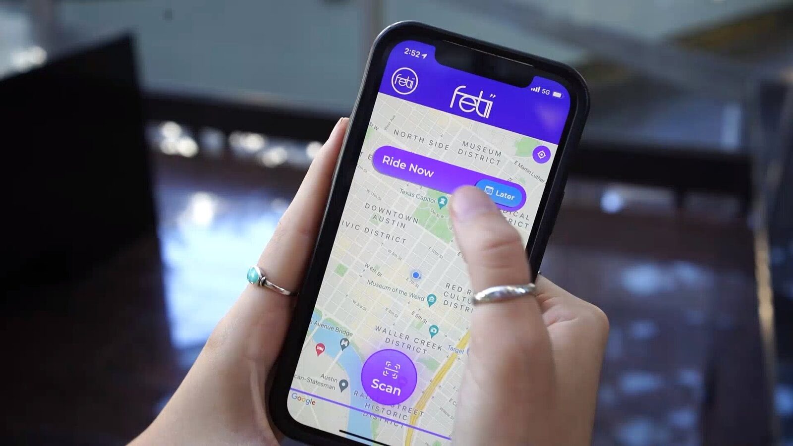 Ride‑sharing cu AI care prevede automat cererea.
