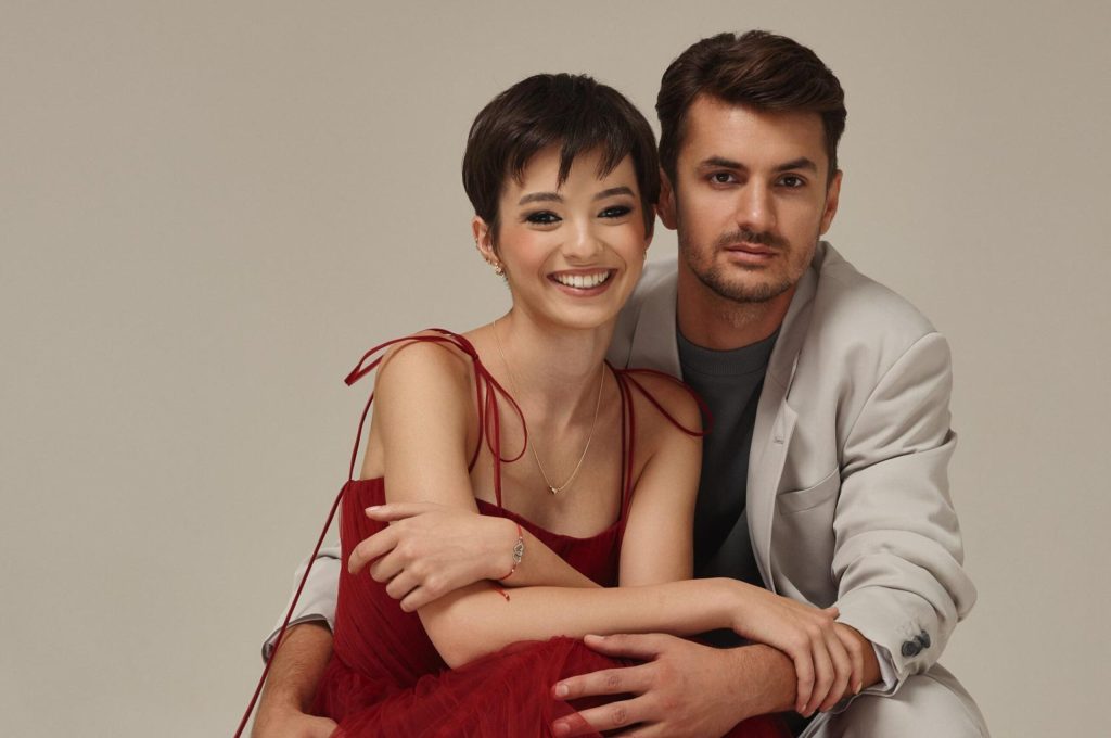 „Ana, Mi-ai fost scrisă în ADN”, 6 noiembrie 2025. Ana și Tudor îi surprind pe Damian și pe Victoria la restaurant