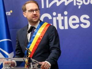 „Dominic Fritz: „România, sunt al tău!”, a trecut interviul de cetățenie”.