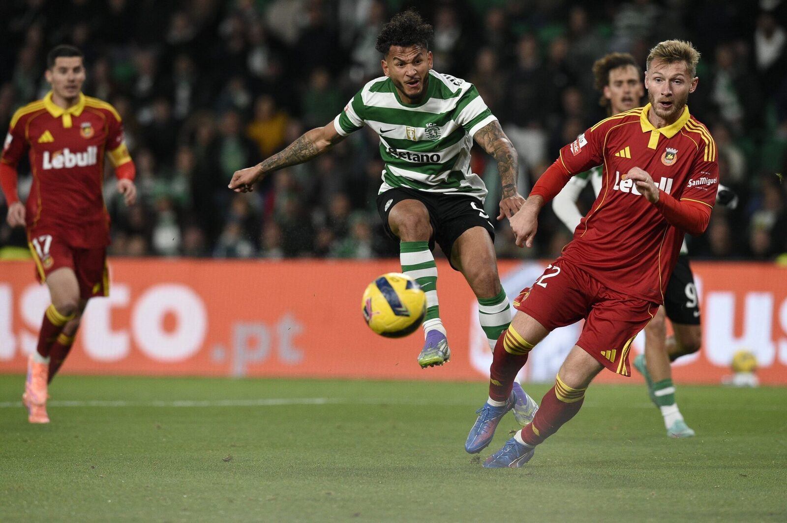 Sporting își încheie un an strălucit cu o victorie convingătoare (cronică)