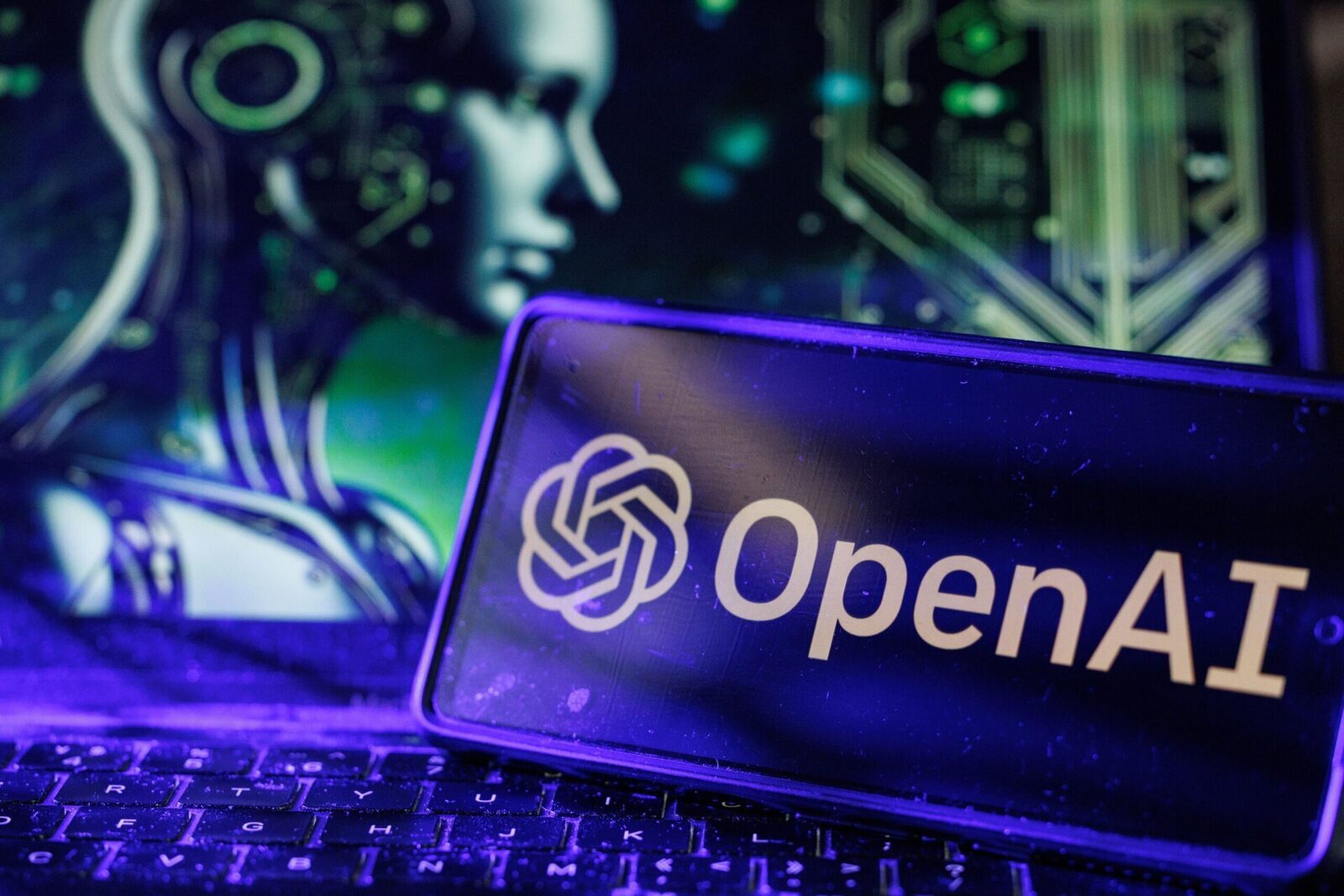 OpenAI semnalează că browserele dotate cu IA rămân expuse atacurilor