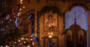 A doua zi de Crăciun 2025 – Cele mai importante tradiții românești și obiceiuri de evitat, explică preotul