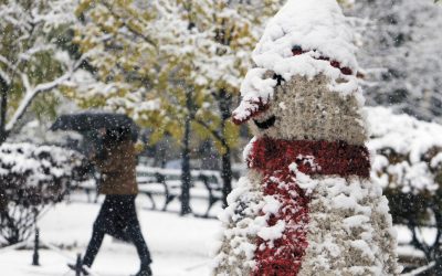 ANM a actualizat prognoza meteo. Cod galben și portocaliu de vânt puternic și ninsori în mai multe regiuni