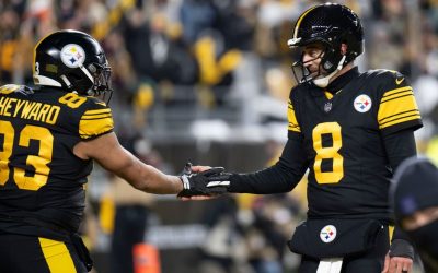 Aaron Rodgers, Steelers beat Dolphins with help of 'castoffs'