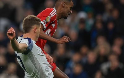 Accident grav. Acuzații! Ce leziune a suferit cel mai scump jucător din Premier după atacul brutal al colegului lui Drăgușin