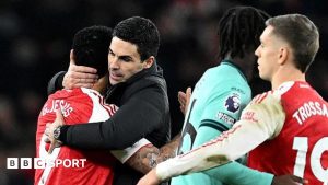 Arsenal învinge Wolves cu 2-1, răpind victoria în finala spectaculoasă