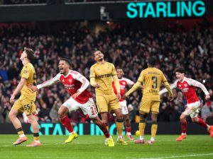 Arsenal, prin penalty-uri, ajunge în semifinalele Cupei Ligii engleze.
