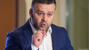 Ciucu și susținătorii săi; cine îl vizează și ce face Ciceală să crească – DW – 05.12.2025