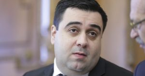 DNA a percheziționat fostul ministru al Transporturilor, Răzvan Cuc, în dosar de corupție