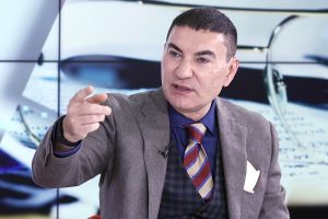 Două formații în fruntea luptelor pentru trofeu. Eșecurile FCSB nu impresionează – „Mă lasă rece”.