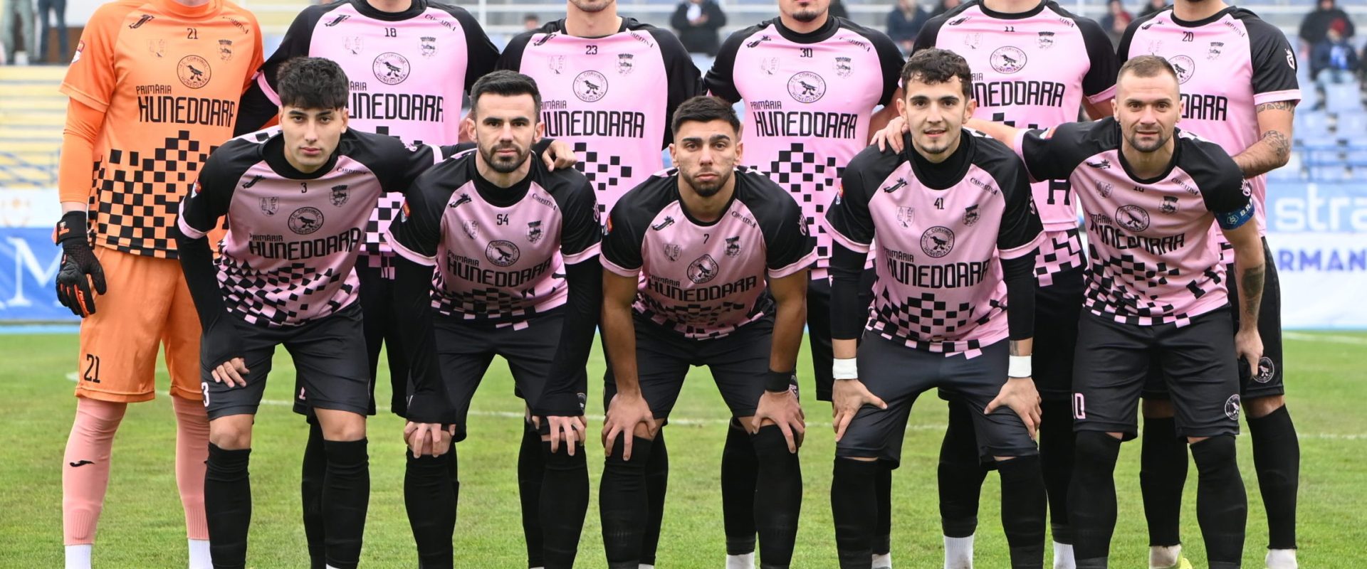 Corvinul Hunedoara - CS Tunari se joacă în etapa 17 din Liga 2