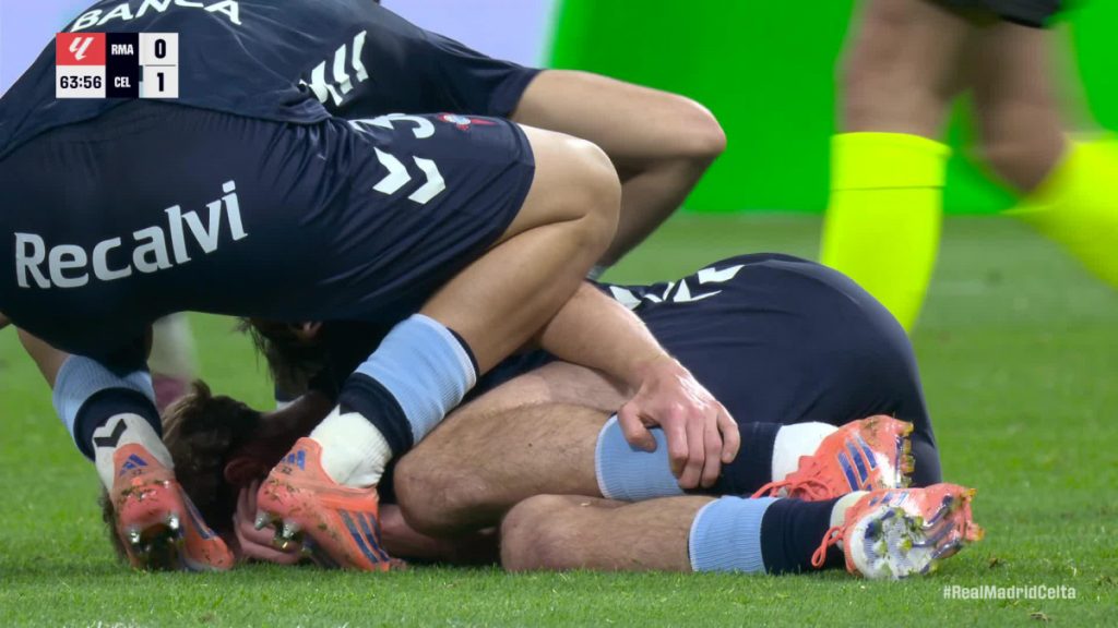 La expulsión de Fran García en un minuto y el cabreo de Xabi Alonso: "Fran, no me jodas"