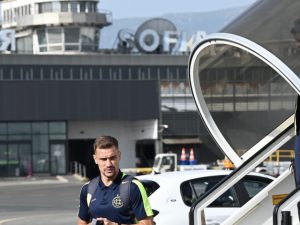 FCSB i-a arătat contractul; jucătorul, uluit, zice: „Serios? Semnez până în vară”.