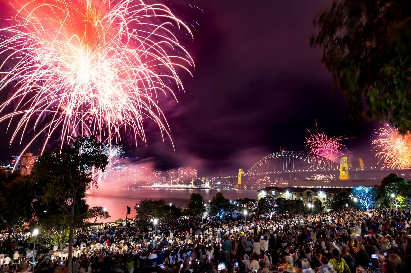 Celebrează Revelionul cu cele mai bune priveliști de focuri în Sydney