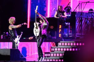 Guns N’ Roses lansează două piese noi înainte de turneul din 2026