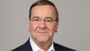 Guvernul confirmă că deplasarea lui Boris Pistorius în România a fost anulată din motive medicale / presa germană raportează că ministrul apărării federale suferă de o infecție gripală.