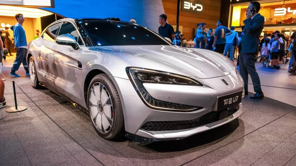 BYD depășește 2 mil. BEV în 2025 peste Tesla la nivel global