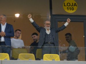 Încântat să fiu prezent aici