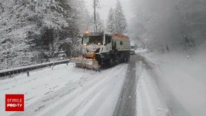 Munții ninge viscolit: DRDP Craiova mobilizează utilaje Oltenia în cod galben ninsori și vânt | Video