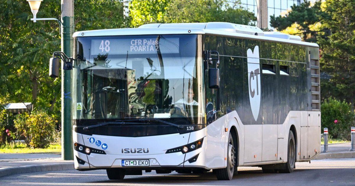 Negocierile continuă în timp ce greva șoferilor ține autobuzele CT Bus în stație la Constanța.