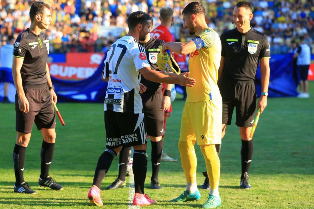 LIVE Petrolul - U Cluj, duel de tradiție pe „Ilie Oană” » Echipele