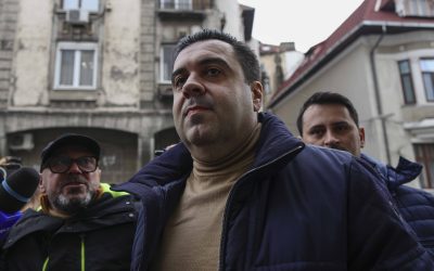 De ce a ajuns Răzvan Cuc în atenția DNA: fostul ministru PSD al Transporturilor, acuzat că a intermediat o mită de peste un milion de lei