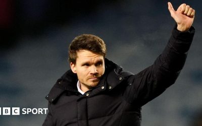 Rangers manager Danny Rohl celebrates at the final whistle after the 1-0 win against Hibernian in the Scottish Premiership at Ibrox