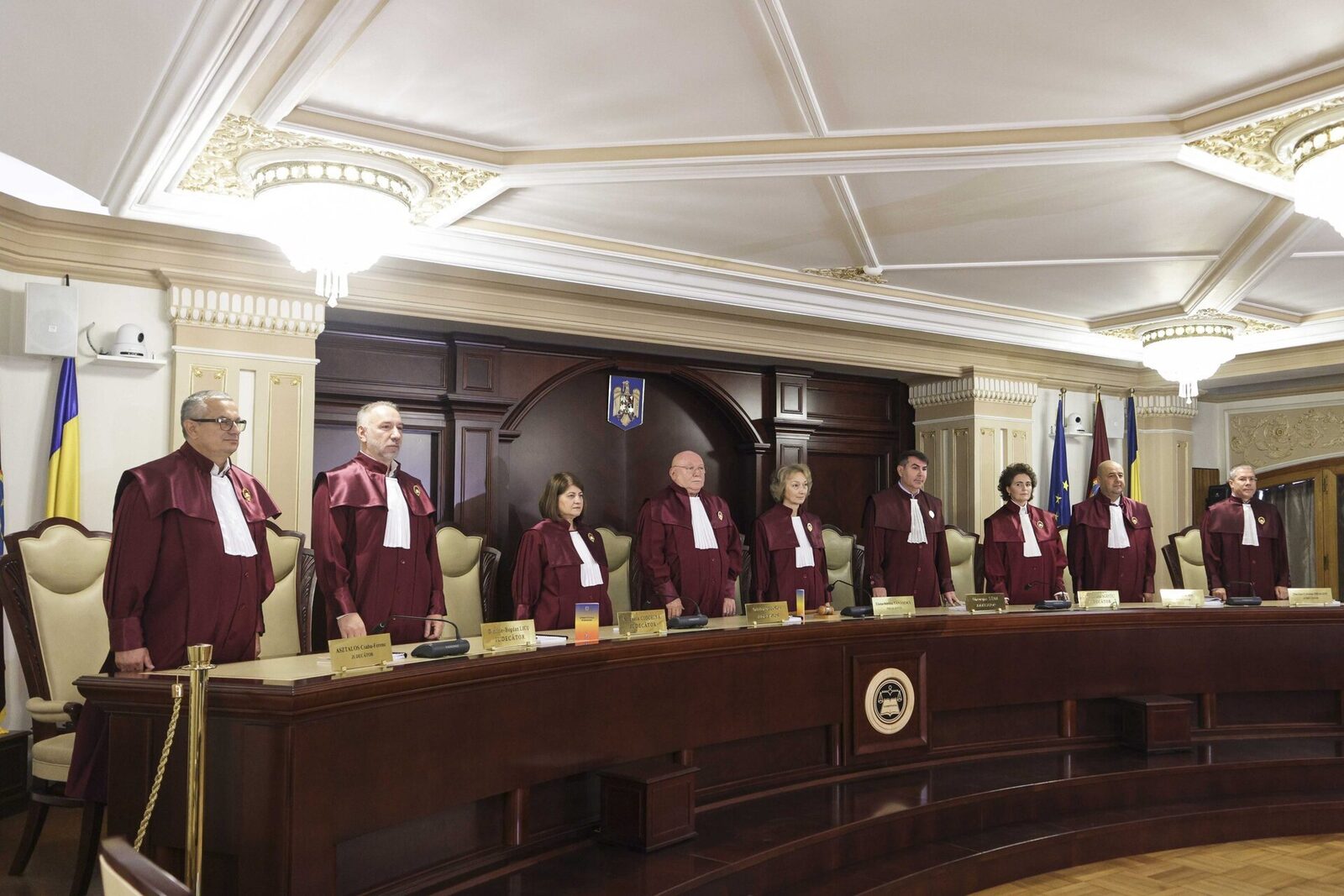 CCR se pronunță astăzi asupra constituționalității legii pensiilor pentru magistrați, după proteste.
