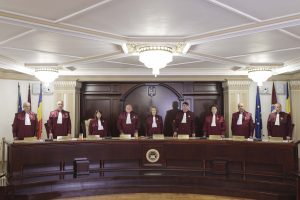 Judecătorii Curții Constituționale: bătălii legale sau jocuri de putere?
