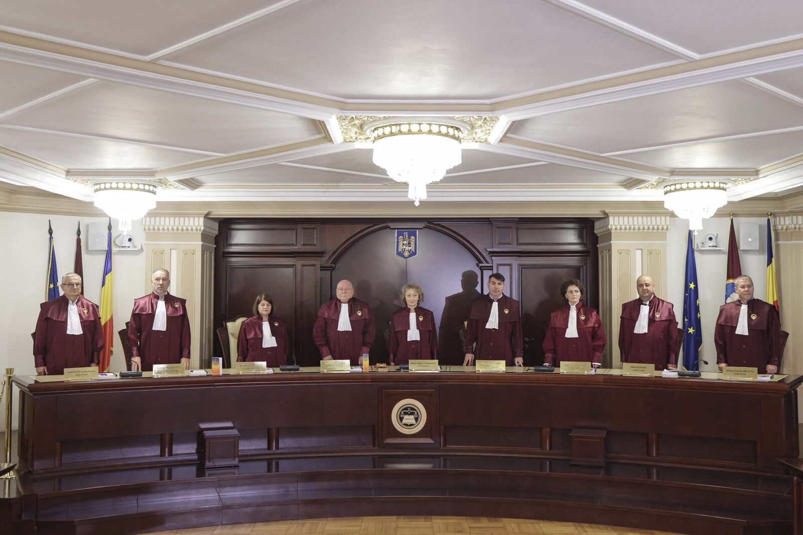 Judecătorii Curții Constituționale: bătălii legale sau jocuri de putere?
