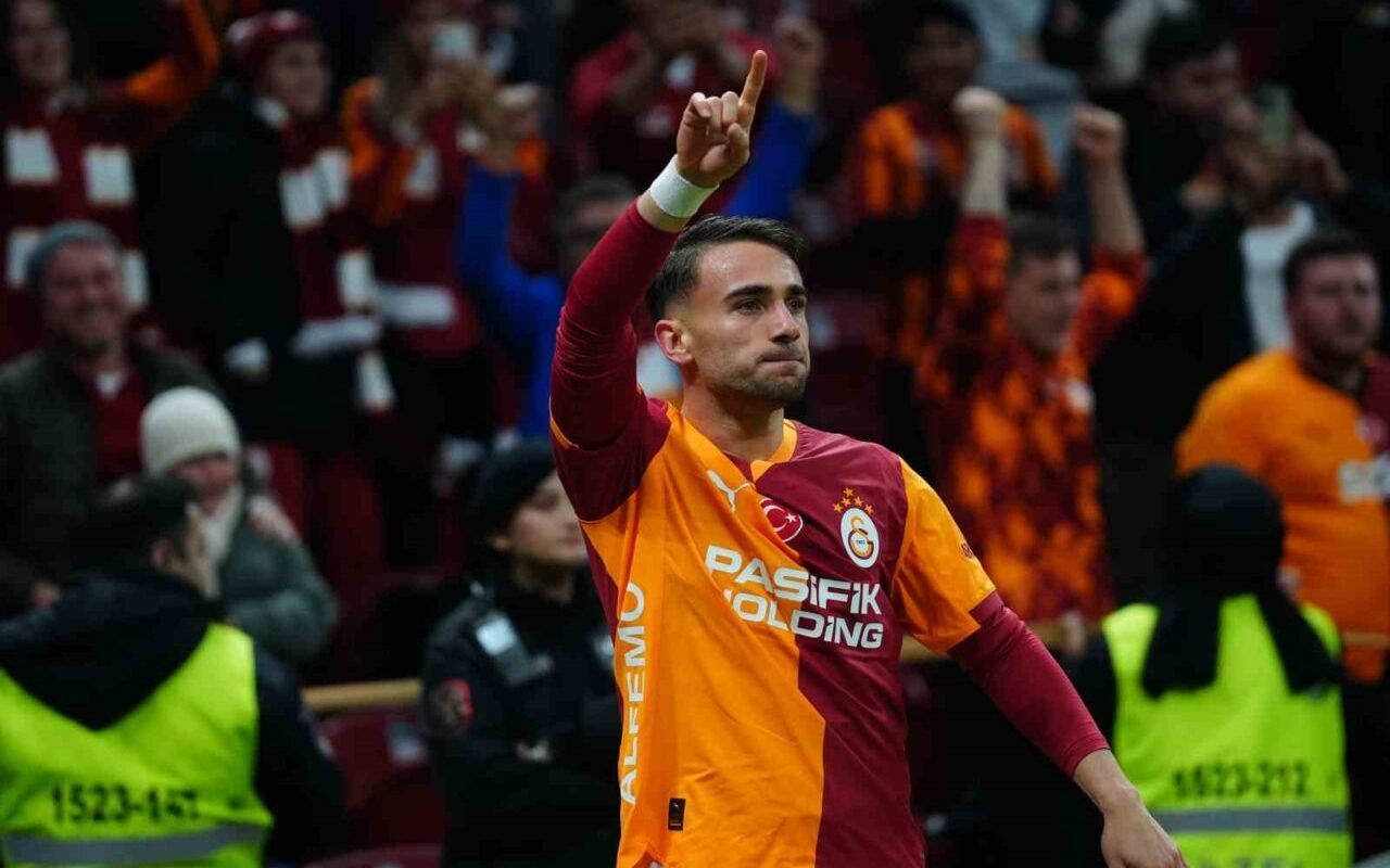 Galatasaraylı futbolcu Yunus Akgün, Kasımpaşa maçıyla bu sezon Trendyol Süper