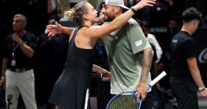 „Bătălia Sexelor” s-a desfășurat în Dubai, cu Aryna Sabalenka împotriva lui Nick Kyrgios.
