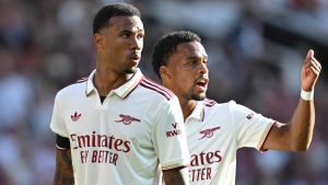 Gabriel și Timber revine în lotul Arsenal pentru duelul cu Villa