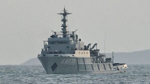 China lansează exerciții militare masive în jurul Taiwanului după un acord US.