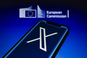 Platforma X primește amendă de 120 milioane de euro: care este motivul?