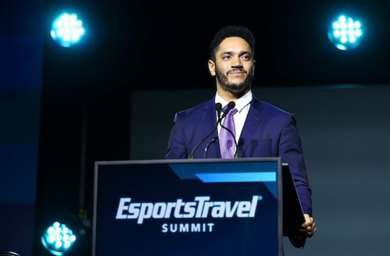 România fundă tradiția cu modernitatea, crescând în tehnologie, artă și e-sport