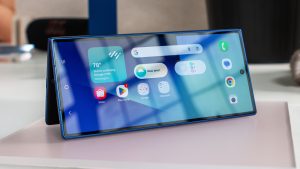 Samsung lucrează la un pliabil wide fold, înainte ca Apple să dezvăluie iPhone Fold