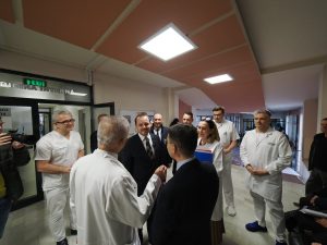Chirurgie robotică în România? Spitalul Municipal Cluj e printre puținele publice ce o practică