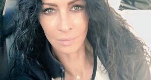 under limit. Title looks fine.

Thus output only that title.Mama Mihaelei Rădulescu a murit; vedeta trece prin durere