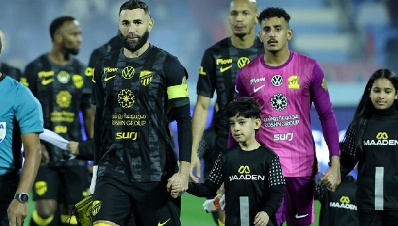 Al-Ittihad își prezintă echipa de start în meciul cu Al-Okhdood