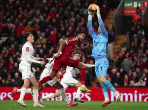 FC Liverpool avansează în turul patru al Cupei Angliei după o victorie decisivă