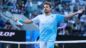 Wawrinka învinge tânărul rival, iar Laver Arena onorează victimele atacului