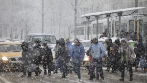 Ger și ninsori în România: două mase de aer se ciocnesc peste țară!